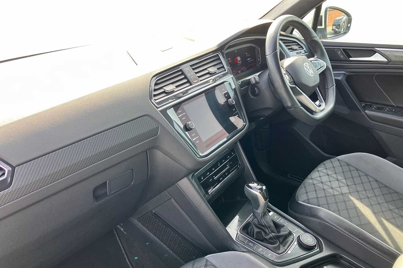 Volkswagen Tiguan PA R-Line 2.0 TSI 190PS 7-speed DSG 4Motion 5 door